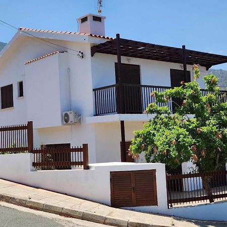 Seaclusion Vacation Villa Pomos Luaran gambar
