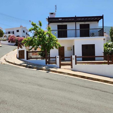Seaclusion Vacation Villa Pomos Luaran gambar