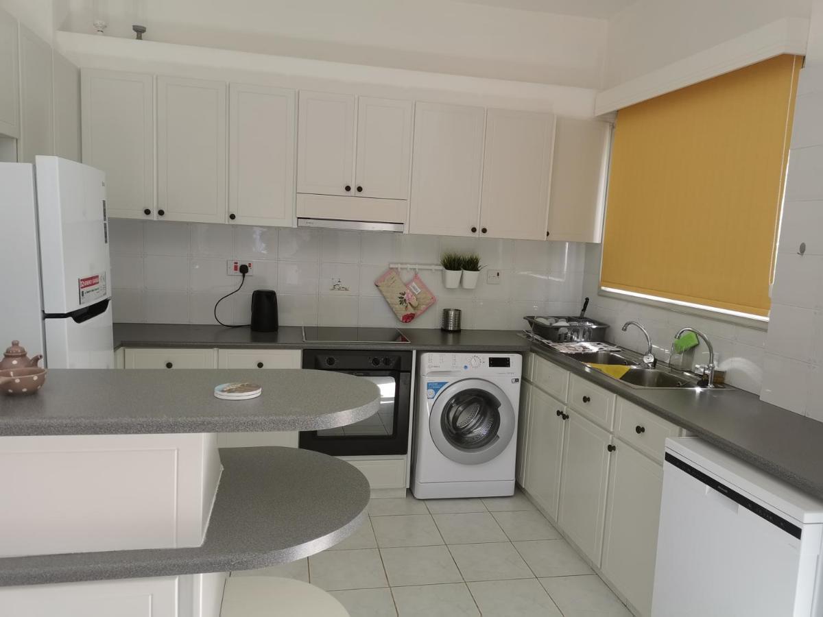 Seaclusion Vacation Villa Pomos Luaran gambar