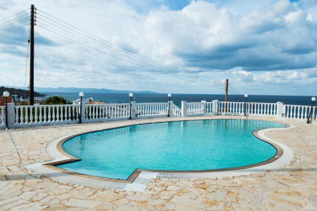 Seaclusion Vacation Villa Pomos Luaran gambar