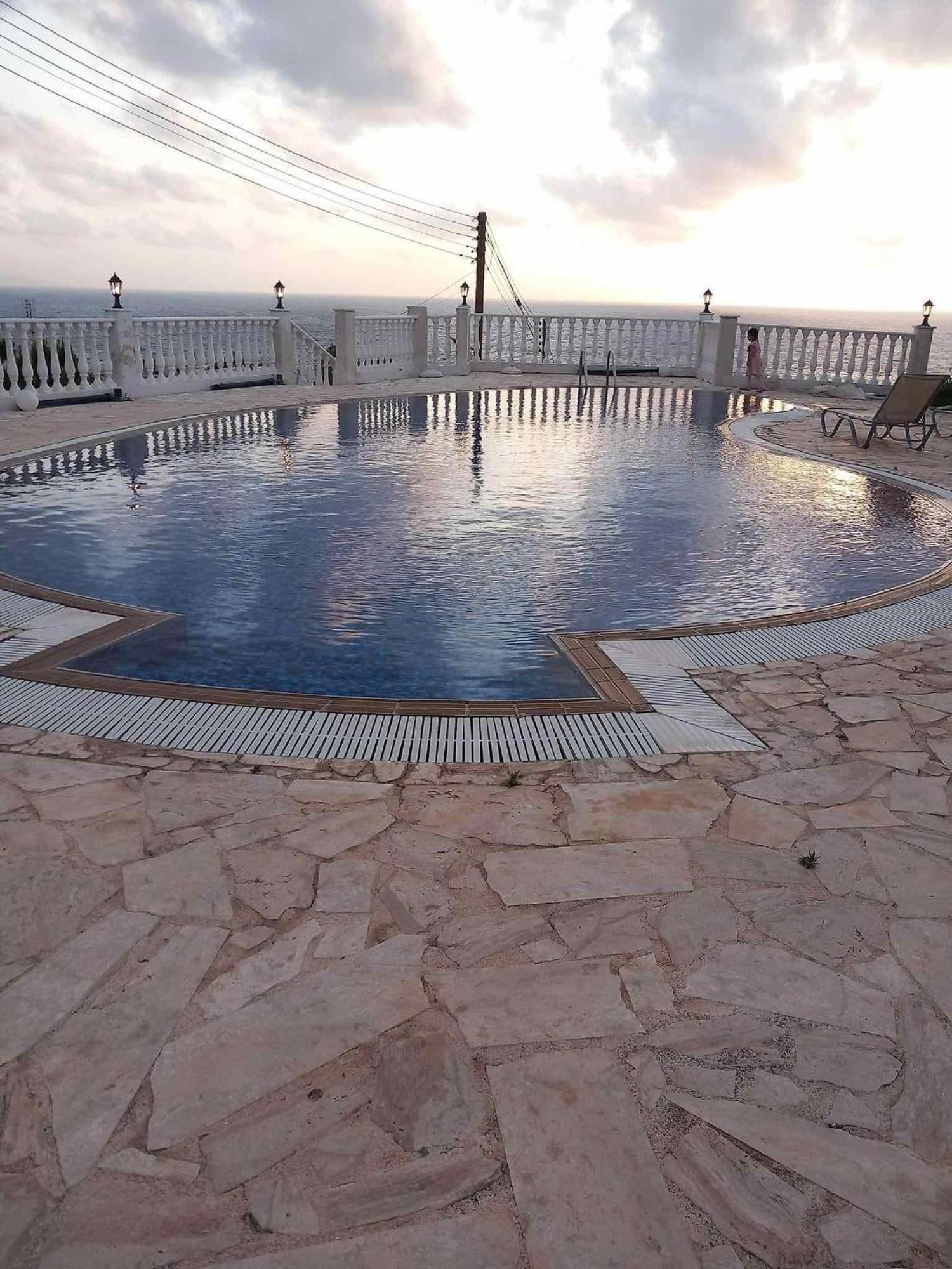 Seaclusion Vacation Villa Pomos Luaran gambar